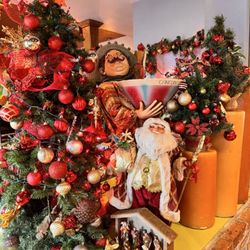 Cancun Grill - Christmas decor by the entrance