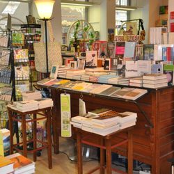 Zum Bücherparadies - Zum Bücherparadies GmbH
