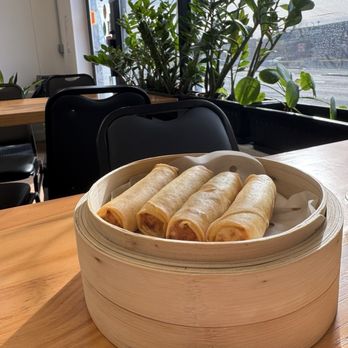 Lion Dance - Shrimp Fried Spring Rolls (4pcs) - Dim Sum Near Me - Staten Island, New York