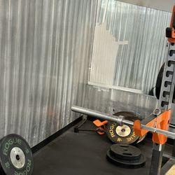 Gold's Gym - Broken mirror