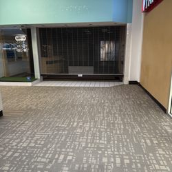 Alton Square Shopping Center - Popcorn Store Closed