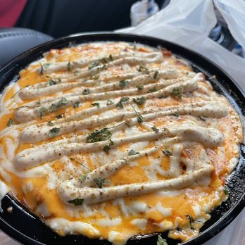 Holy Shakes - Butter chicken Mac and cheese - Desserts Near Me - Brampton, Ontario