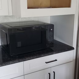 Microwave not installed. Microwave not installed.
