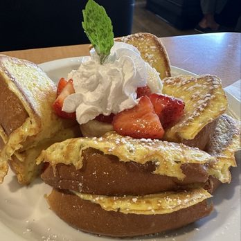 Loaded Cafe - Strawberry brioche French toast - American Near Me - Placentia, California Loaded Cafe - Strawberry brioche French toast - American Near Me - Placentia, California
