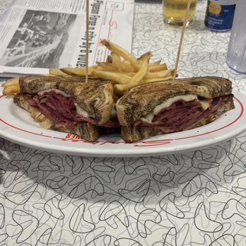 Sunliner Diner - Classic Rueben - Diners Near Me - Pigeon Forge, Tennessee Sunliner Diner - Classic Rueben - Diners Near Me - Pigeon Forge, Tennessee