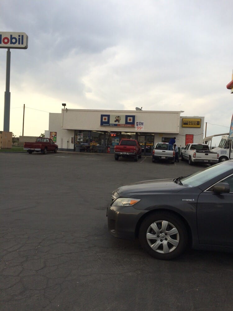 JOHNNY QUIK FOOD STORES Updated September 2024 2126 Taft Hwy, Bakersfield, California