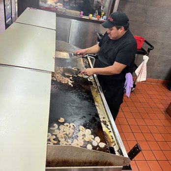 Suki Hana - Victor working the grill - Japanese Near Me - San Diego, California Suki Hana - Victor working the grill - Japanese Near Me - San Diego, California