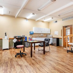 Tarzana Health & Rehab Center