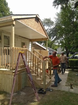 Maclean Gutters Logo