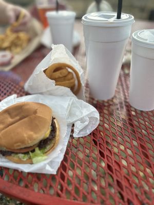 Bobo's Drive In by null
