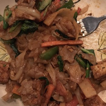 Kitchen 79 - Drunken noodles with vegetables and tofu - Thai Near Me - Jackson Heights, New York Kitchen 79 - Drunken noodles with vegetables and tofu - Thai Near Me - Jackson Heights, New York