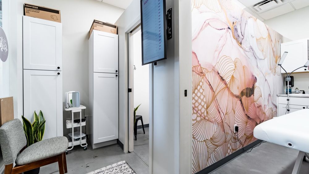 PALETTE COLLECTIVE Updated October 2024 23 Photos 21455 S