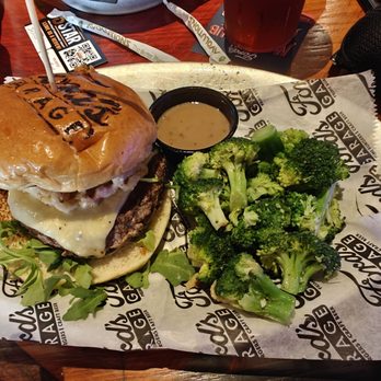 Ford's Garage Boynton Beach - The estate burger - Comfort Food Near Me - Boynton Beach, Florida