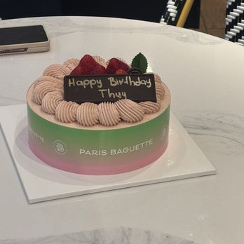 Paris Baguette - Green Matcha cake - Bakeries Near Me - Quincy, Massachusetts Paris Baguette - Green Matcha cake - Bakeries Near Me - Quincy, Massachusetts