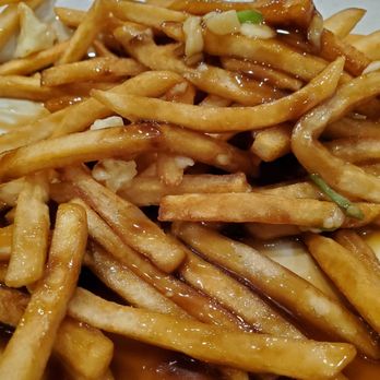 Boccone Trattoria Veloce - Poutine - Italian Near Me - Mississauga, Ontario Boccone Trattoria Veloce - Poutine - Italian Near Me - Mississauga, Ontario