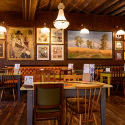 Edmundo Lounge
