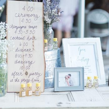 Mikolich Honey - a table set up for a wedding - Honey Near Me Mikolich Honey - a table set up for a wedding - Honey Near Me