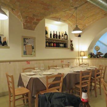 Joe Padella - Dining room in basement level: very cozy and Scandinavian-chic. Much nicer than the entry level, which is forbiddingly spare! - Apulian Near Me - Rome, RM
