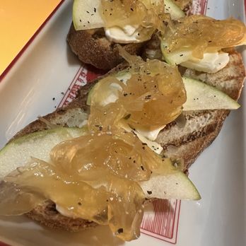 Founding Farmers Tysons - New American Near Me - Tysons, Virginia