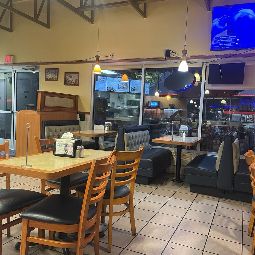 Yanni's Best Charbroiled - Inside - Burgers Near Me - Fillmore, California Yanni's Best Charbroiled - Inside - Burgers Near Me - Fillmore, California