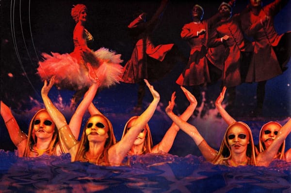 "O" by Cirque du Soleil by null