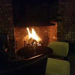 Throckmorton Arms Hotel - Real fire