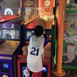 Hoopla's Xtreme - Basketball hooping