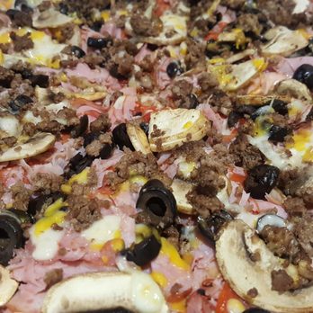 The Megabite - Smokey's hot oven combo With fresh mushrooms. - Pizza Near Me - Vancouver, Washington The Megabite - Smokey's hot oven combo With fresh mushrooms. - Pizza Near Me - Vancouver, Washington