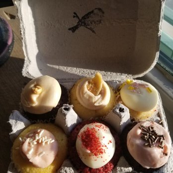 Bird Bakery - Chocolate peanut butter, Elvis, strawberry lemonade, chocolate strawberry, red velvet, strawberry - Desserts Near Me - San Antonio, Texas Bird Bakery - Chocolate peanut butter, Elvis, strawberry lemonade, chocolate strawberry, red velvet, strawberry - Desserts Near Me - San Antonio, Texas