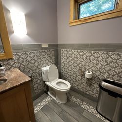 Mountain Brauhaus - Bathroom, normally I would never but it was like I was in a really nice home.