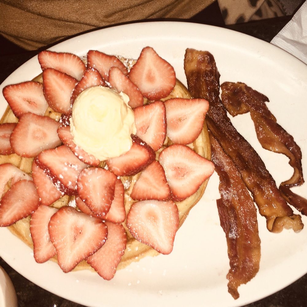 Annie's - Waffles and fresh strawberries - Sandwiches Near Me - Newport, Rhode Island Annie's - Waffles and fresh strawberries - Sandwiches Near Me - Newport, Rhode Island