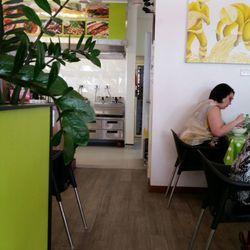Thao's Vietnamese Cafe - Interior