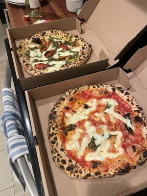 Jay's Artisan Pizzeria by null