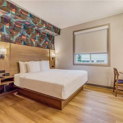 Days Inn & Suites West Edmonton - Guest room