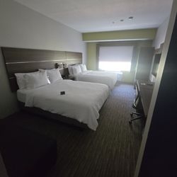 Holiday Inn Express & Suites