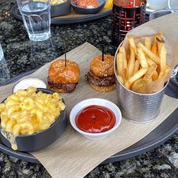 1933 Lounge - Filet sliders mac and cheese and fries - Steakhouses Near Me - Fishers, Indiana