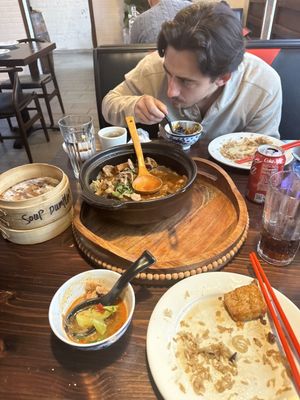 Dumpling Hot Pot Beyond by null