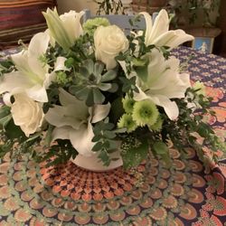 Fleuriste Boutique du Moulin - Beautiful arrangement!