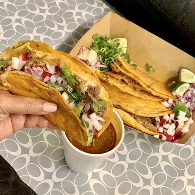 Los Originales Tacos de Birria by null