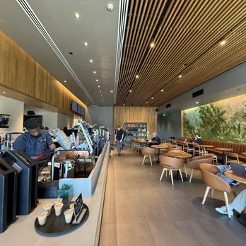 Starbucks - Coffee & Tea Near Me - Windermere, Florida