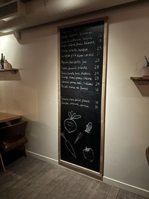 Restaurant Ouroboros by null
