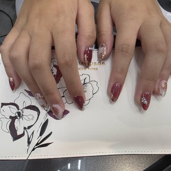 Allure Nails Spa - Nail Salons Near Me - Niles, Ohio