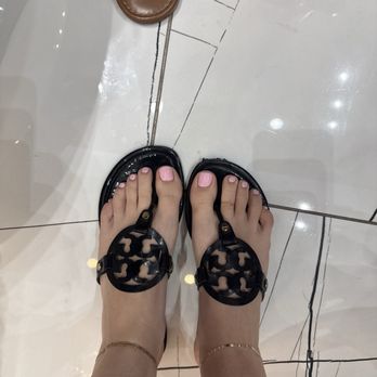 Glam Nail Lounge - basic gel pedicure! love this color! - Nail Salons Near Me - Gilbert, Arizona