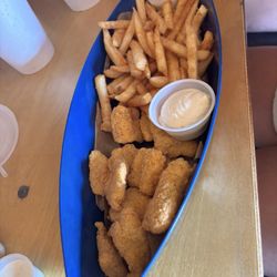 The Crawfish Place - Fried fish