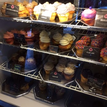 NoRA Cupcake Company - Love at every bite. - Cupcakes Near Me - Middletown, Connecticut