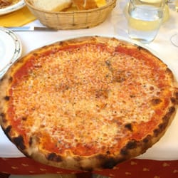 Due Lune - Margherita Pizza