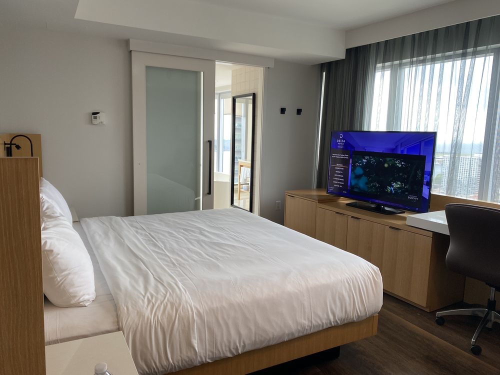 DELTA HOTELS BY MARRIOTT TORONTO 437 Photos & 162 Reviews 75 Lower