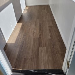 Floor for small room from carpets for less
