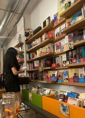 Ubik Café Cafetería Librería by null