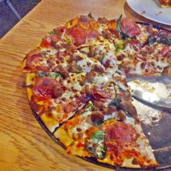 Lazy Lizard Grill - Better than average pizza - Pubs Near Me - Cedar Crest, New Mexico